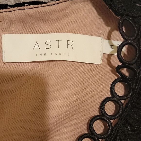 ASTR the label black lace shorts romper - Picture 11 of 13